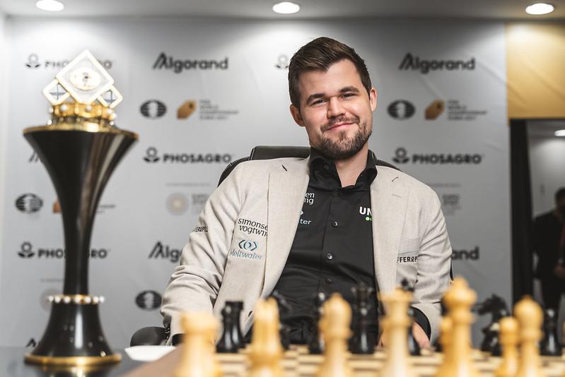 Magnus Carlsen Menyerah Dalam Satu Langkah